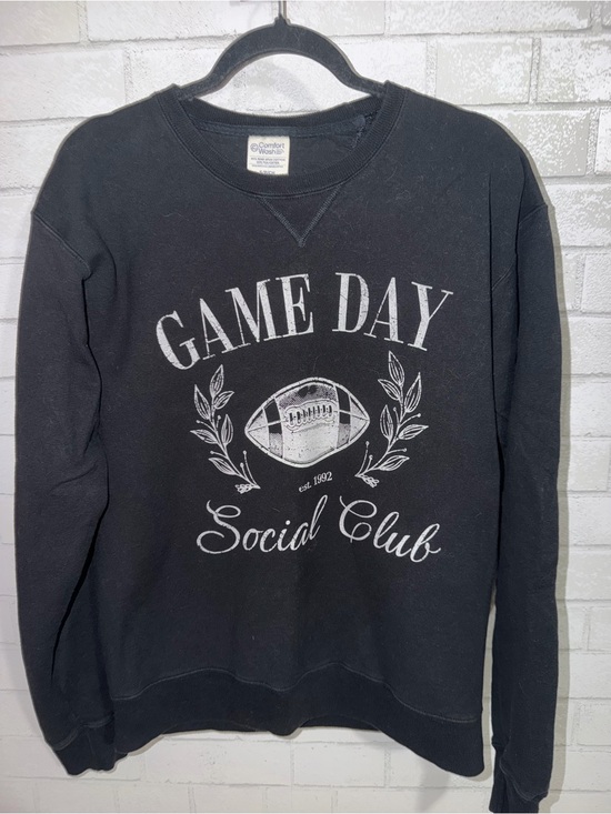 Comfort Wash Other - Game Day Social Club Black Graphic Pullover Sweatshirt